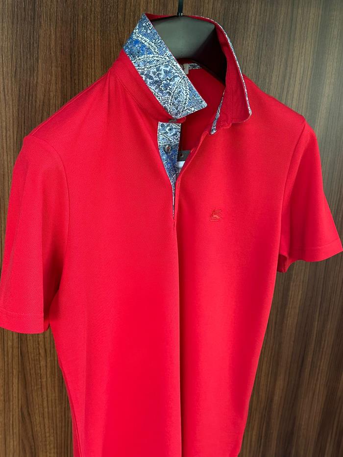 Yaka Desen Detaylı Pike Kumaş Yakalı T-Shirt