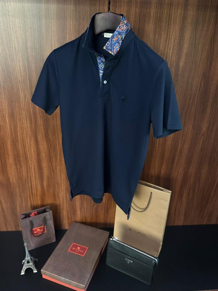 Yaka Desen Detaylı Pike Kumaş Yakalı T-Shirt
