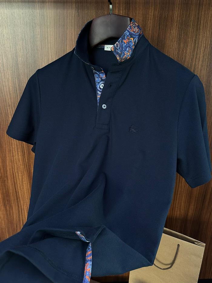 Yaka Desen Detaylı Pike Kumaş Yakalı T-Shirt