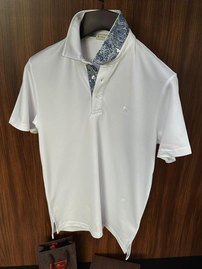 Yaka Desen Detaylı Pike Kumaş Yakalı T-Shirt