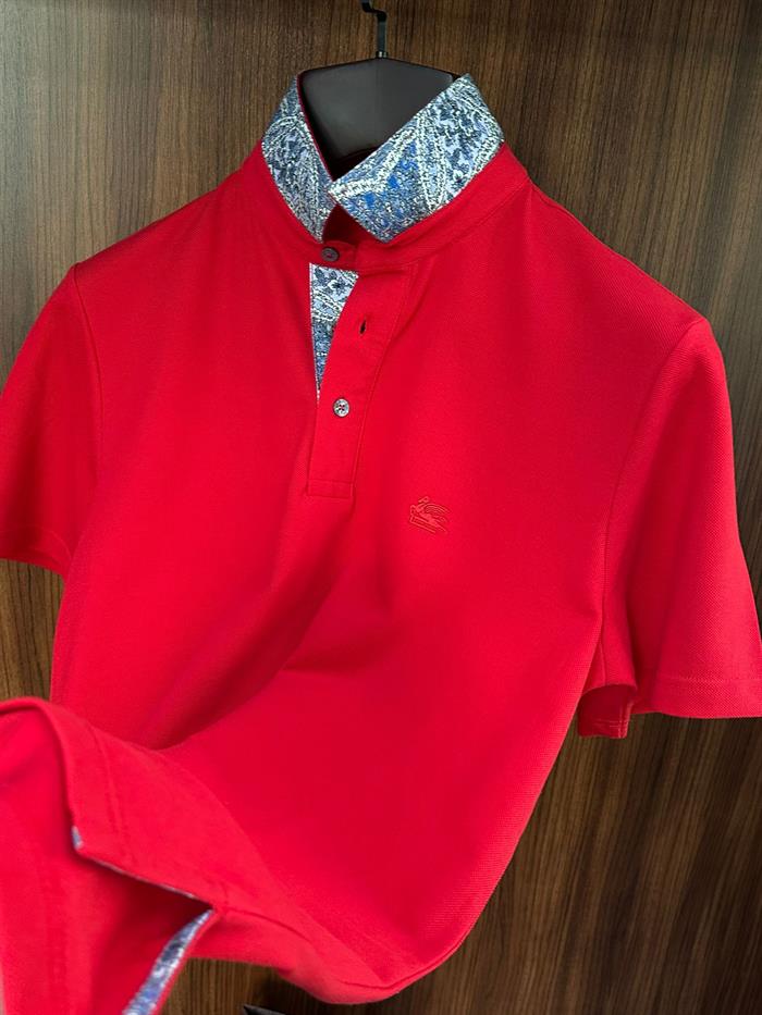 Yaka Desen Detaylı Pike Kumaş Yakalı T-Shirt