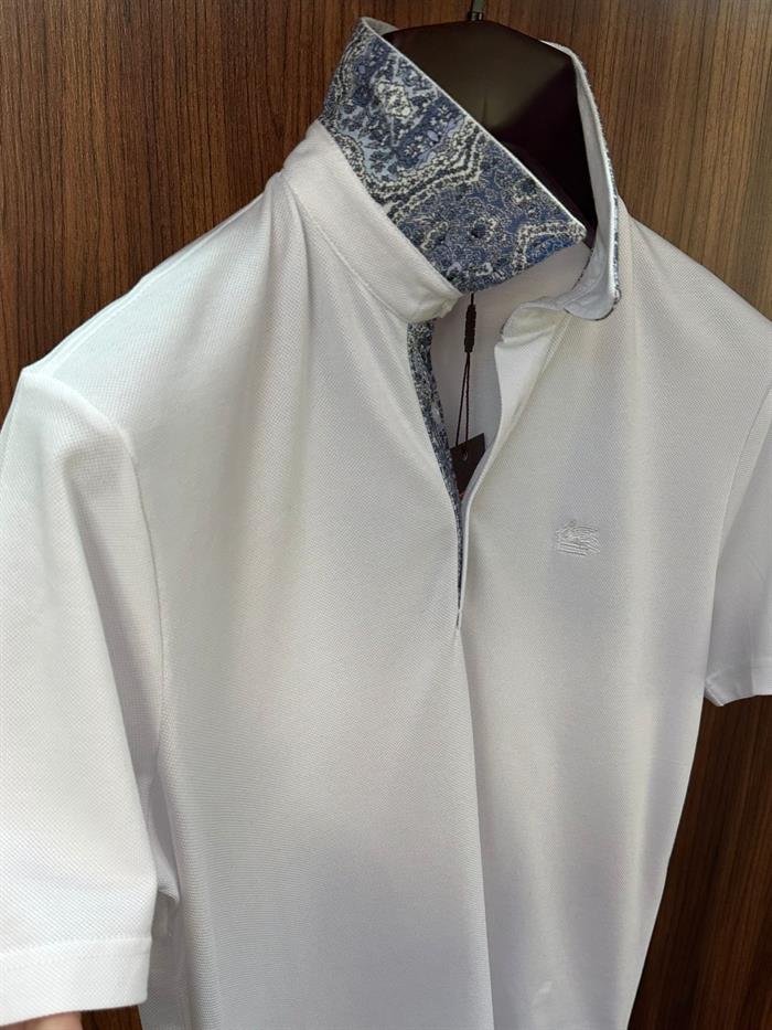 Yaka Desen Detaylı Pike Kumaş Yakalı T-Shirt