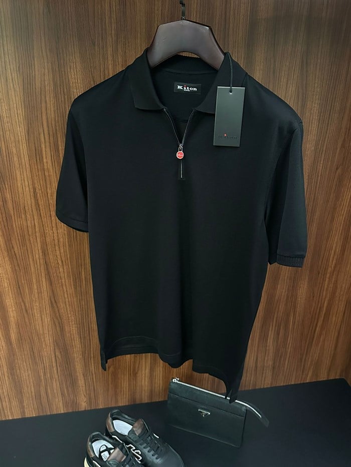 Yarım Fermuarlı Pike Kumaş Yakalı T-Shirt