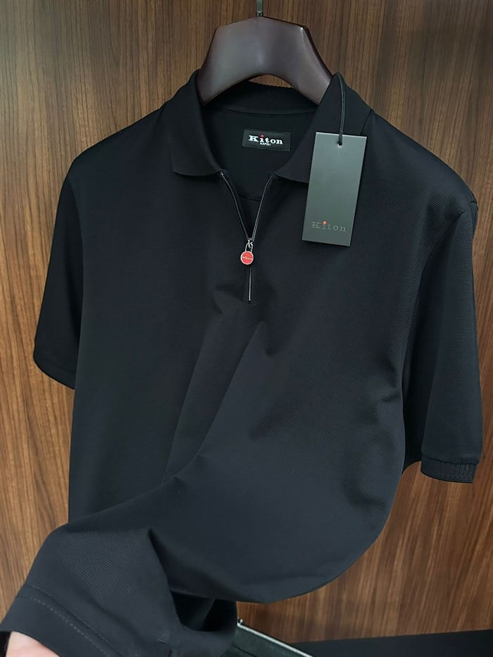 Yarım Fermuarlı Pike Kumaş Yakalı T-Shirt