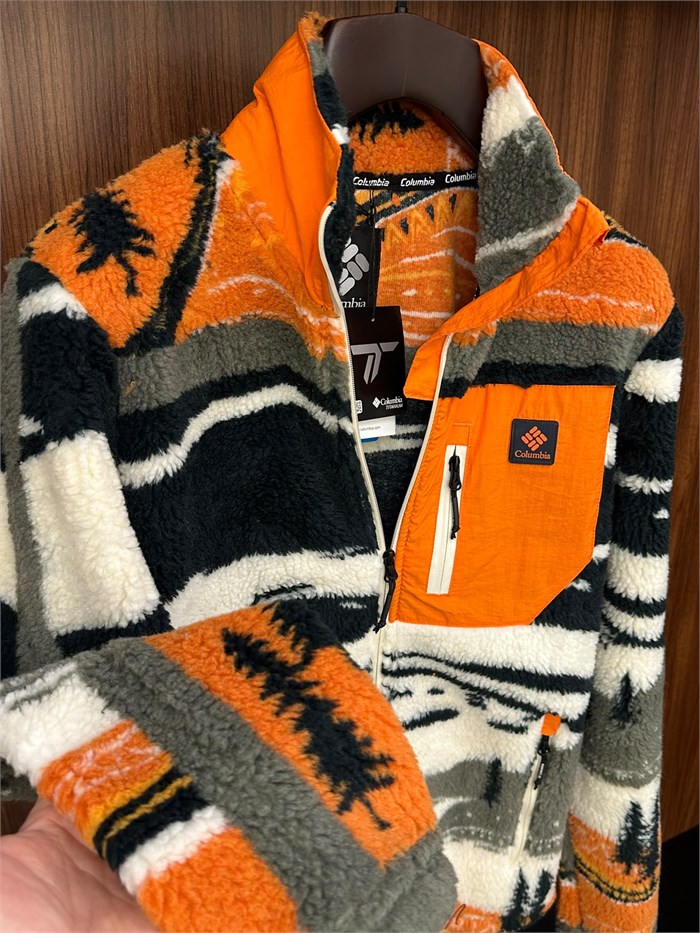 Winter Desenli Cepli Kalın Peluş Ceket