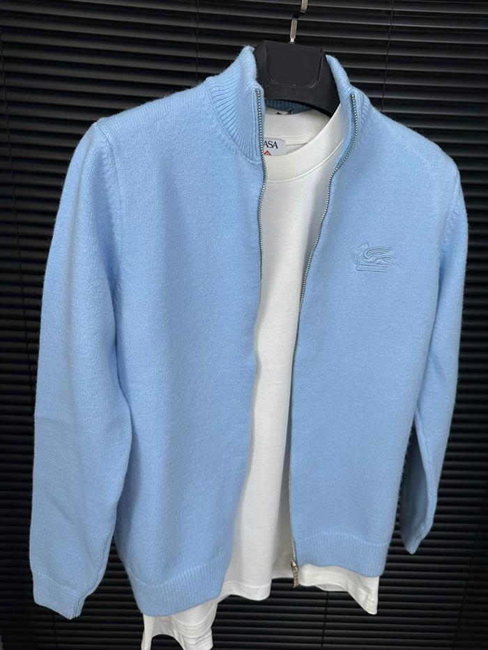 Nakış Logolu Fermuar Detaylı Yün Hırka