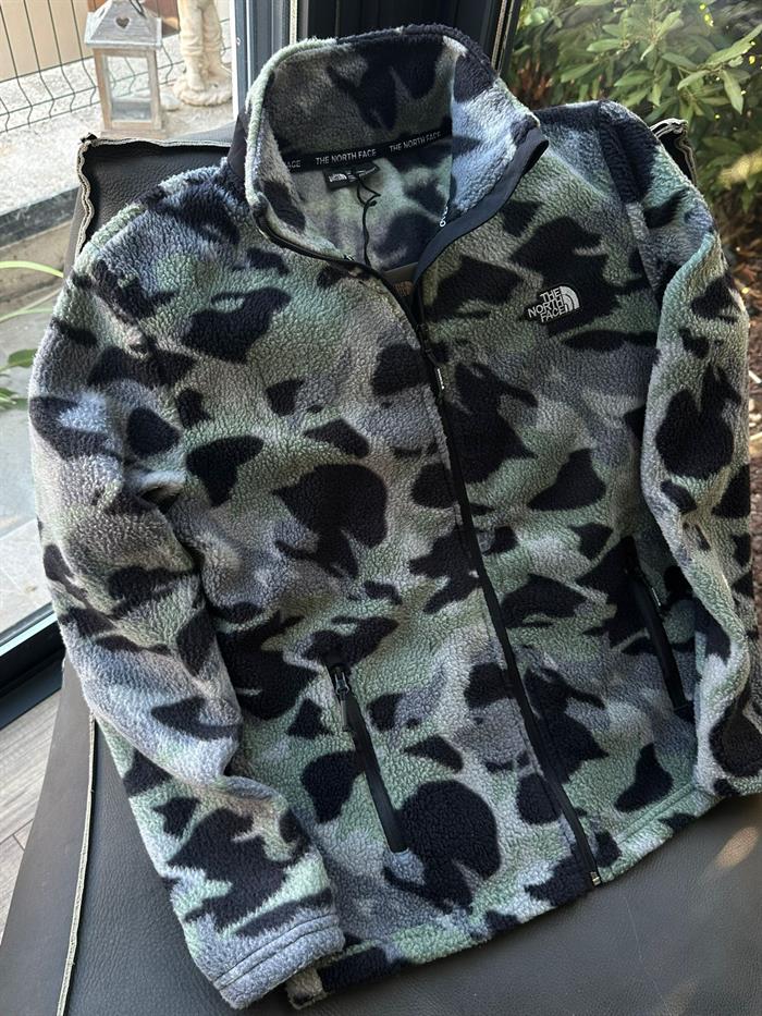 Nakış Logolu Kamuflaj Desenli Peluş Ceket