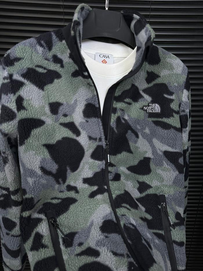 Nakış Logolu Kamuflaj Desenli Peluş Ceket