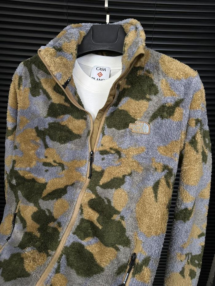 Nakış Logolu Kamuflaj Desenli Peluş Ceket