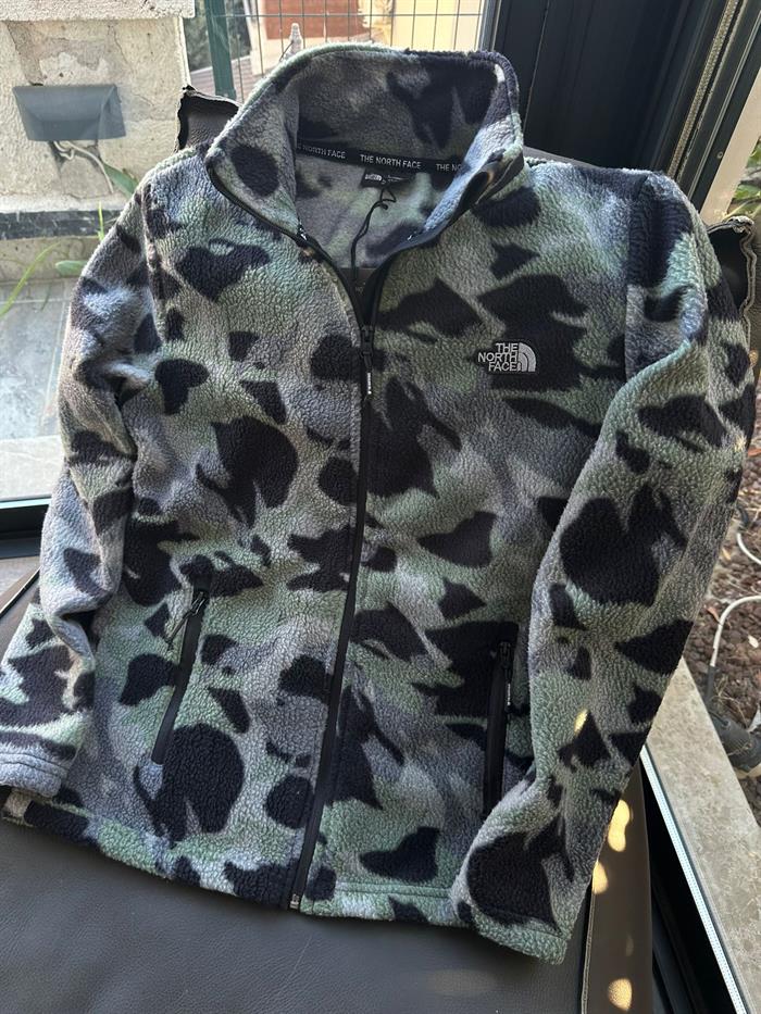 Nakış Logolu Kamuflaj Desenli Peluş Ceket