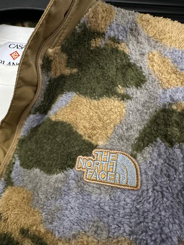 Nakış Logolu Kamuflaj Desenli Peluş Ceket