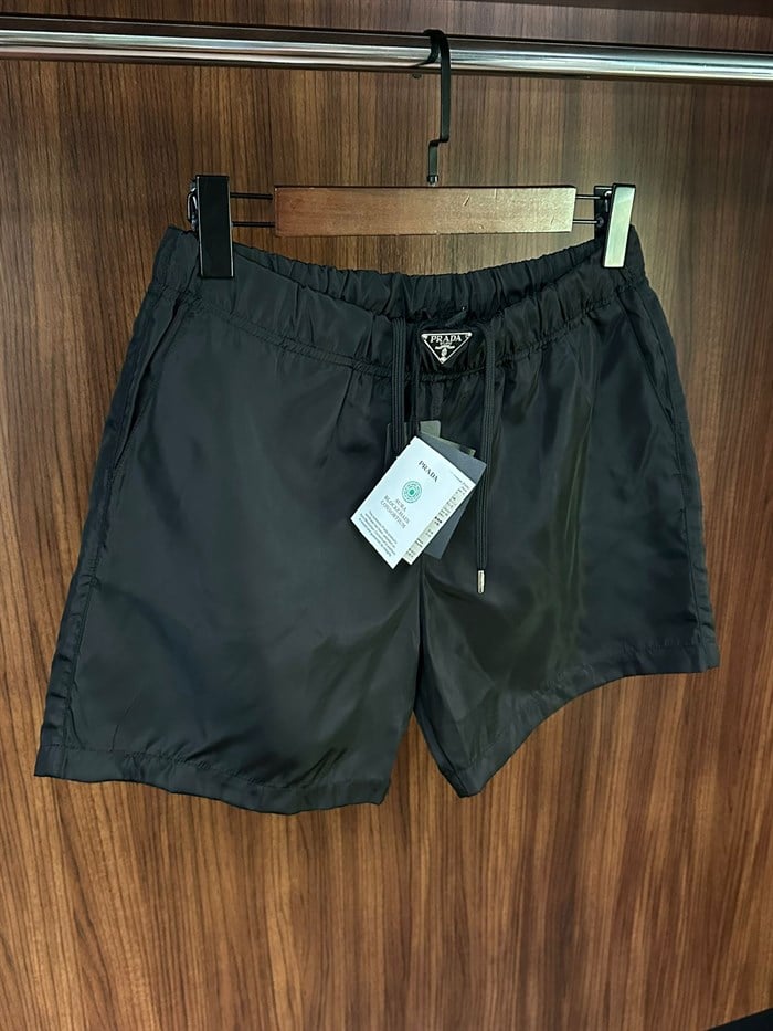 Metal Logolu Deniz Şortu