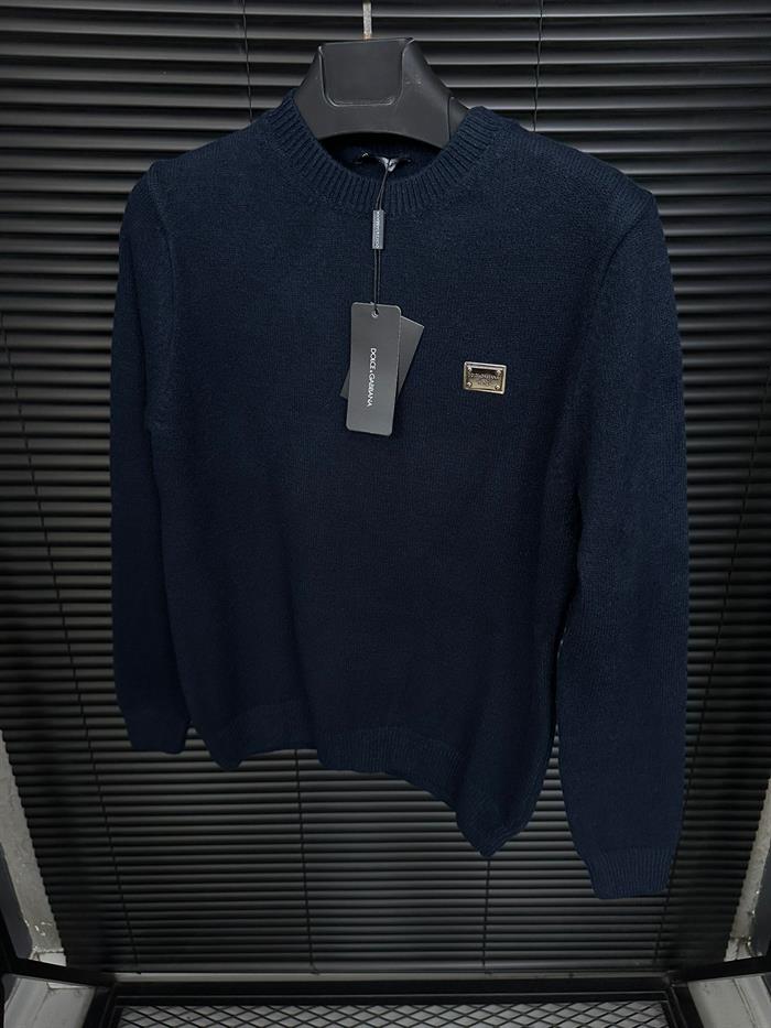 Metal Logolu Yün Kazak