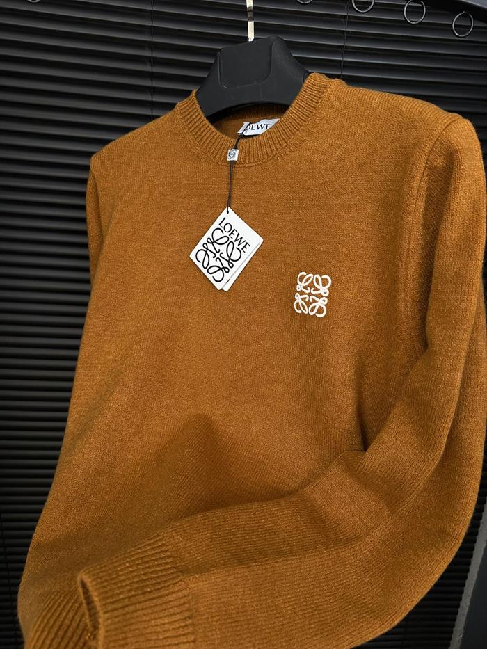 Nakış Kabartma Logolu Yün Kazak