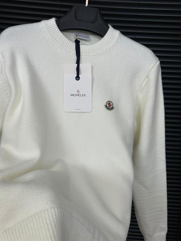 Nakış Kabartma Logolu Yün Kazak