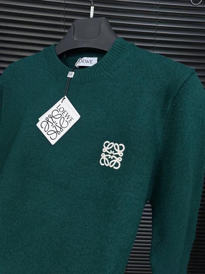 Nakış Kabartma Logolu Yün Kazak