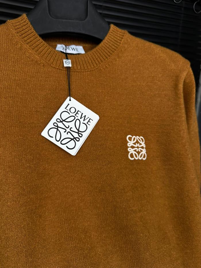 Nakış Kabartma Logolu Yün Kazak