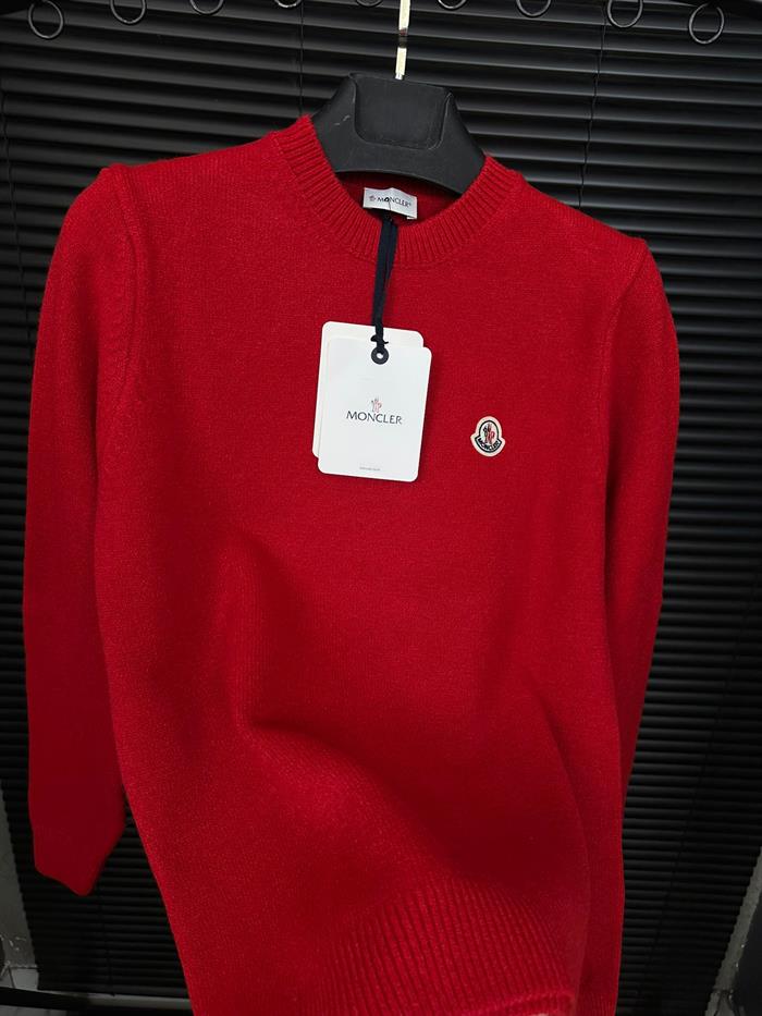 Nakış Kabartma Logolu Yün Kazak