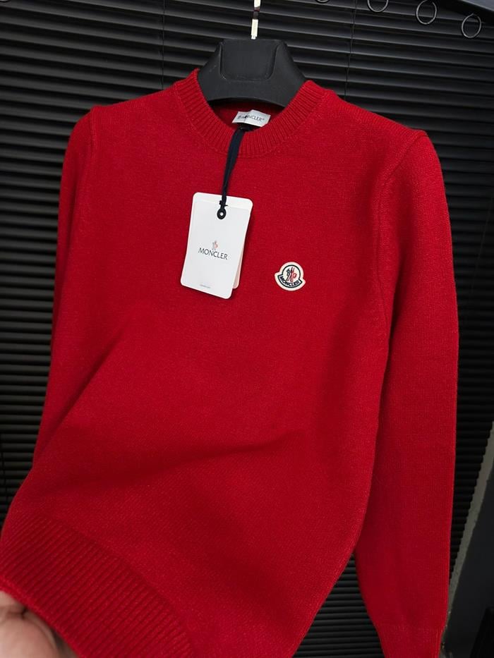 Nakış Kabartma Logolu Yün Kazak