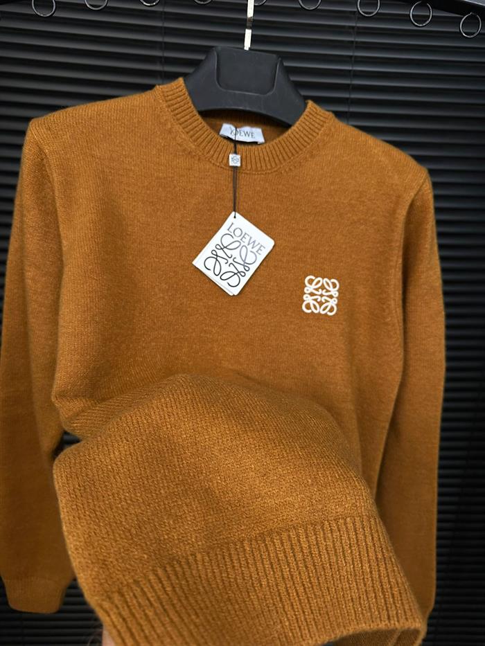 Nakış Kabartma Logolu Yün Kazak