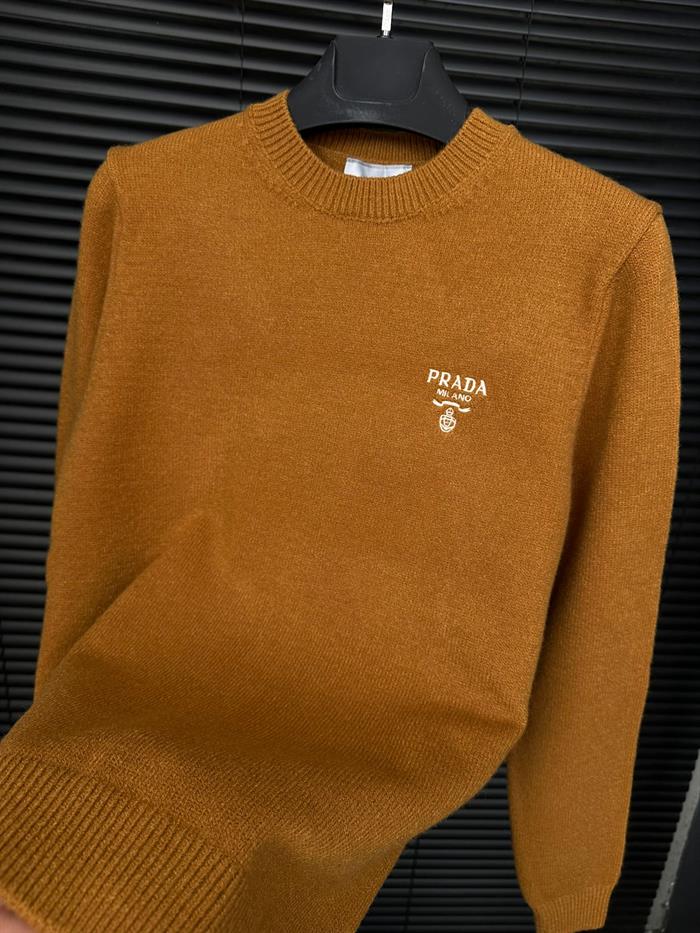 Nakış Logolu Yün Kazak