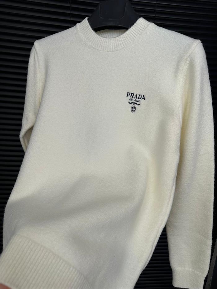 Nakış Logolu Yün Kazak