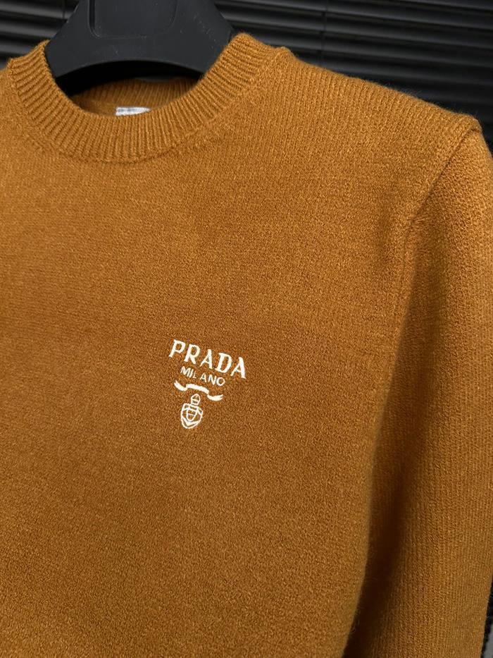 Nakış Logolu Yün Kazak