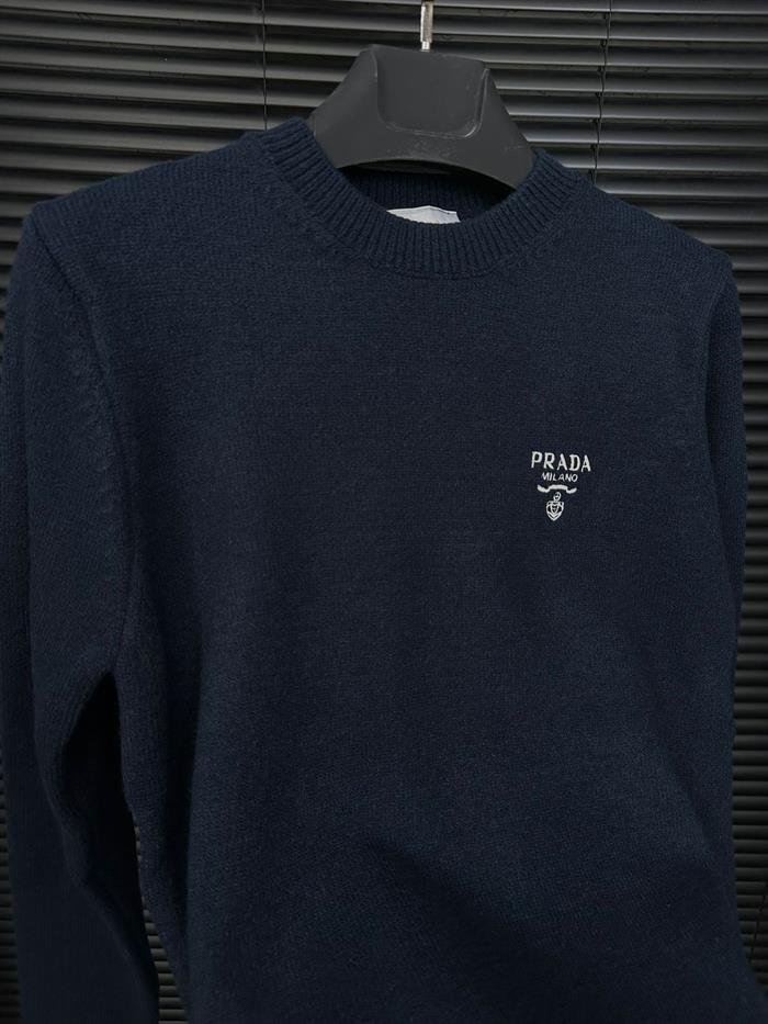 Nakış Logolu Yün Kazak