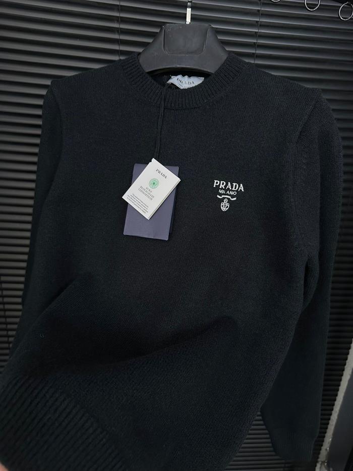 Nakış Logolu Yün Kazak