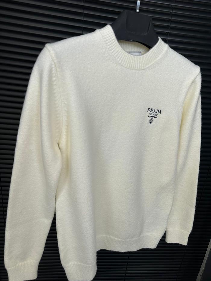 Nakış Logolu Yün Kazak