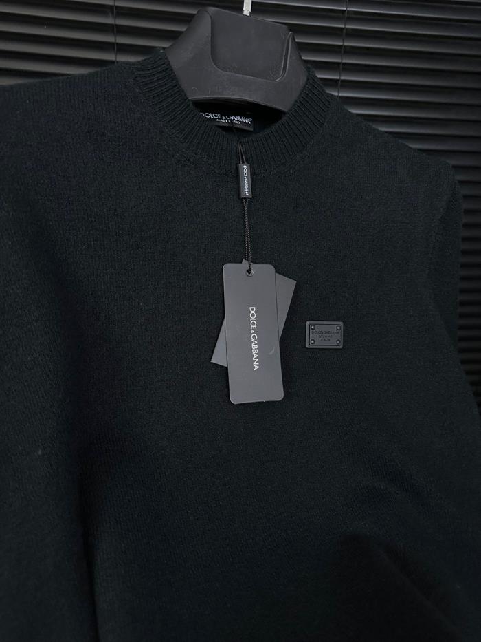 Tonaton Metal Logolu Yün Kazak