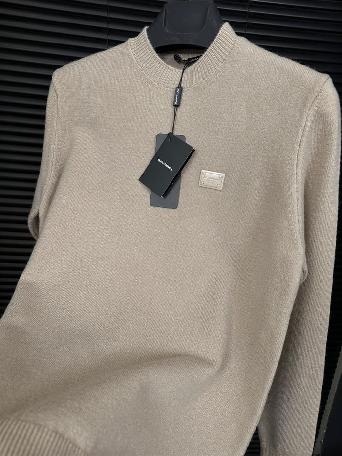 Tonaton Metal Logolu Yün Kazak