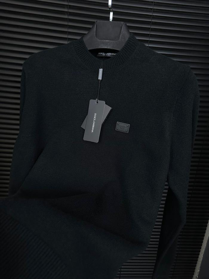 Tonaton Metal Logolu Yün Kazak