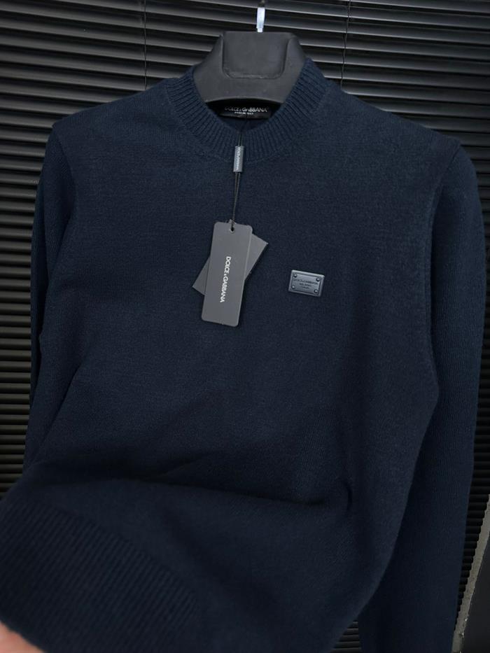 Tonaton Metal Logolu Yün Kazak