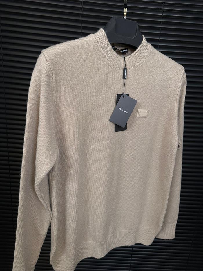 Tonaton Metal Logolu Yün Kazak