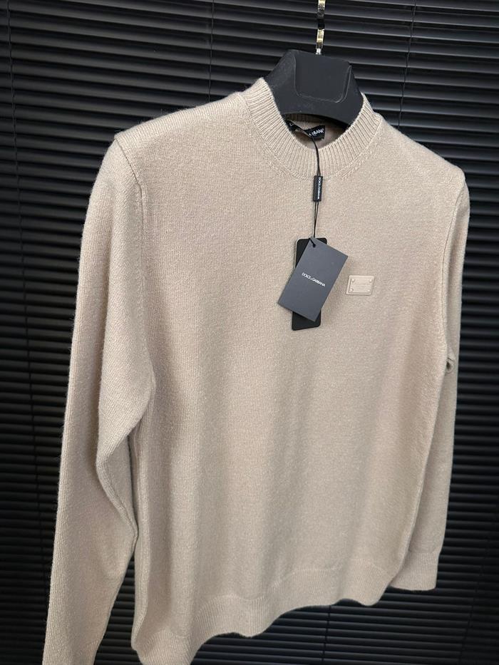 Tonaton Metal Logolu Yün Kazak