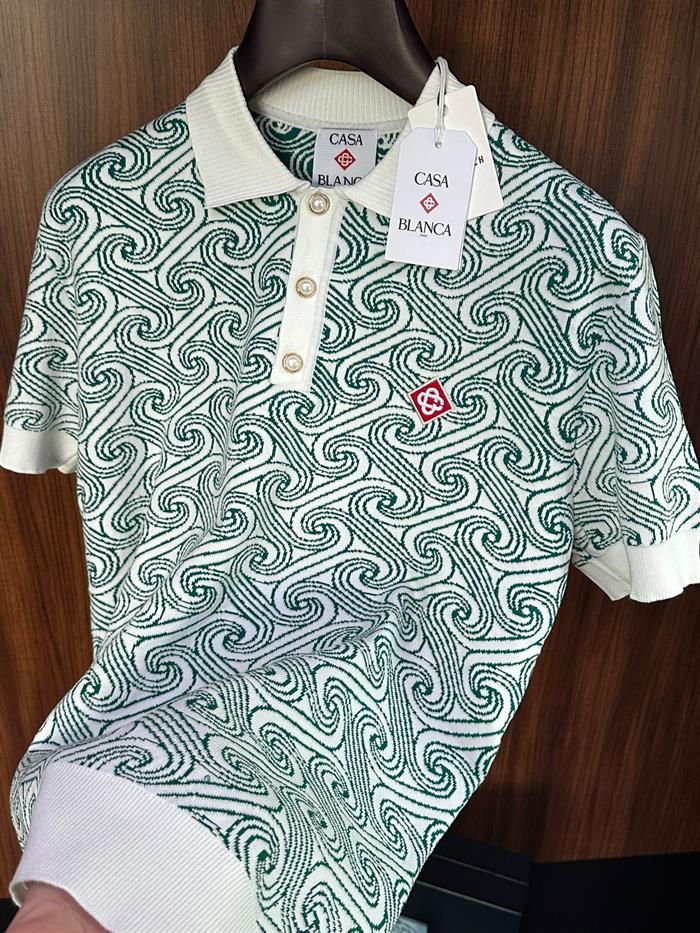 Desenli İnci Düğme Detaylı Yakalı Triko T-Shirt