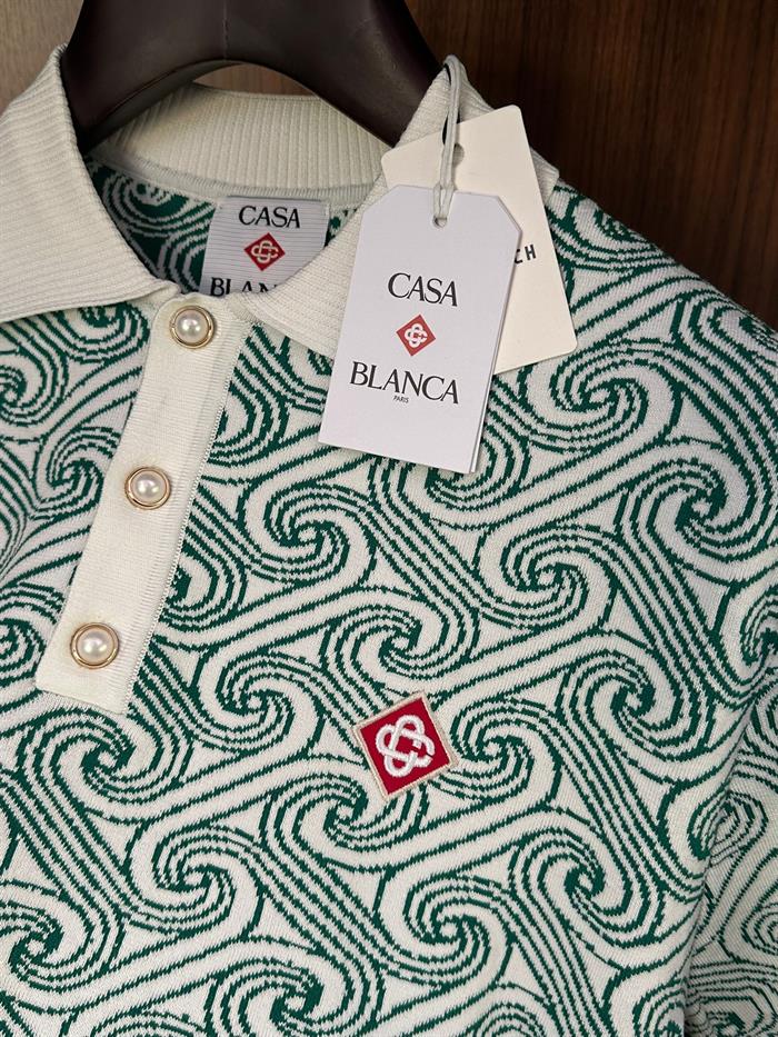 Desenli İnci Düğme Detaylı Yakalı Triko T-Shirt