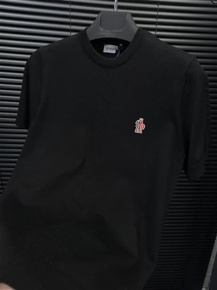 Göğüs Armalı Çizgi Detaylı Triko T-Shirt - Beyaz