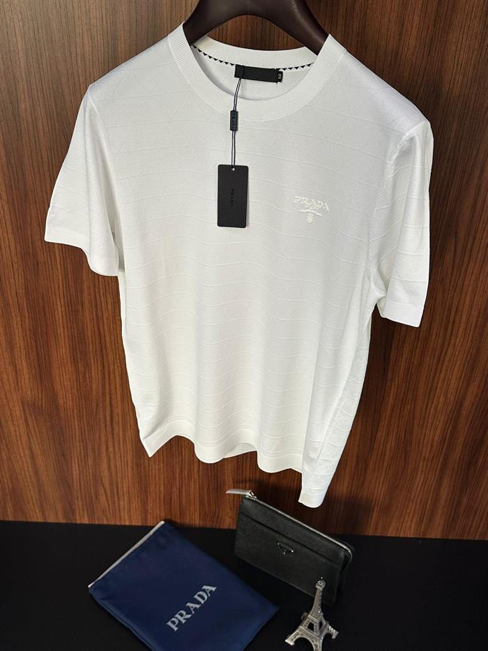 Göğüs Kabartma Logolu Triko T-Shirt