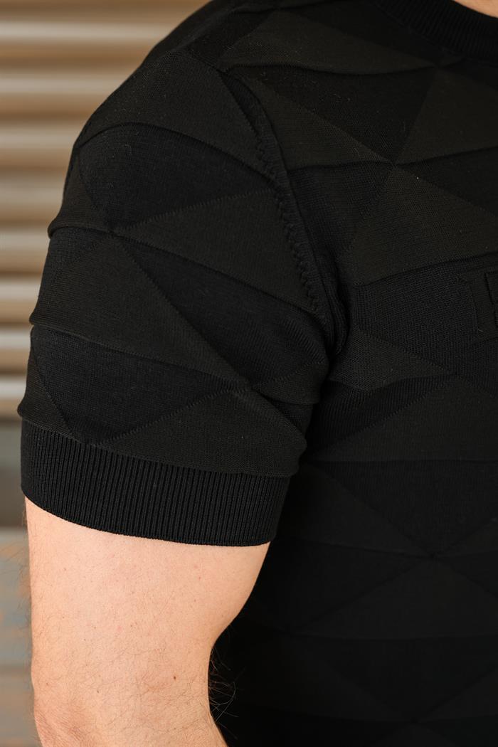 Göğüs Kabartma Yazılı Triko T-Shirt
