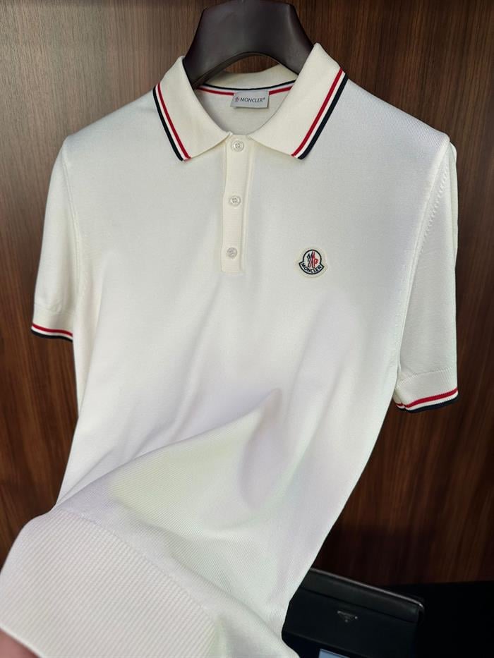 Göğüs Marka Logolu Yakalı Triko T-Shirt