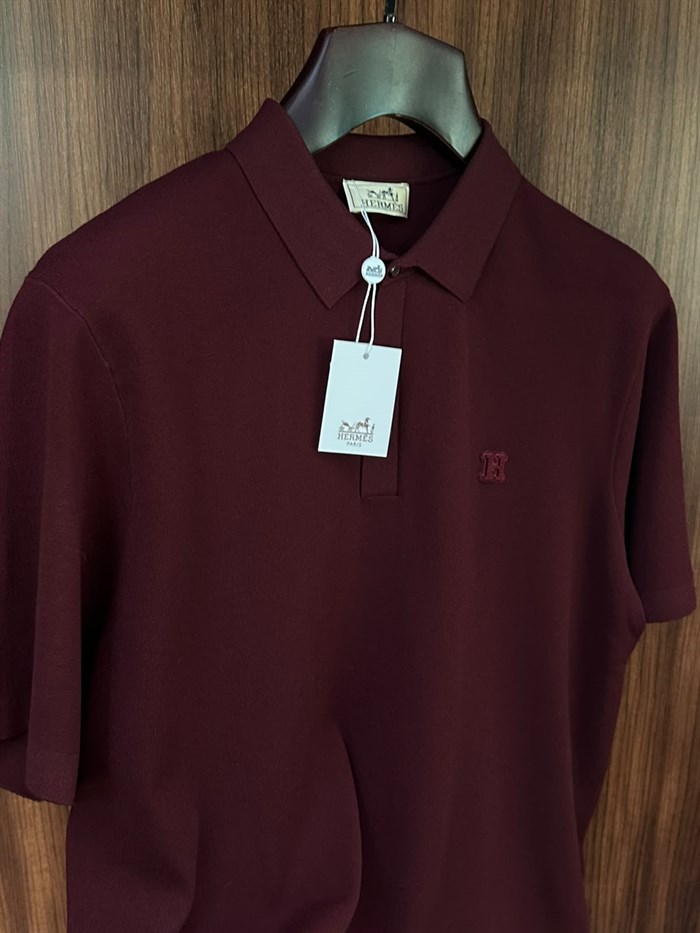Kabartma Logolu Yakalı Triko T-Shirt