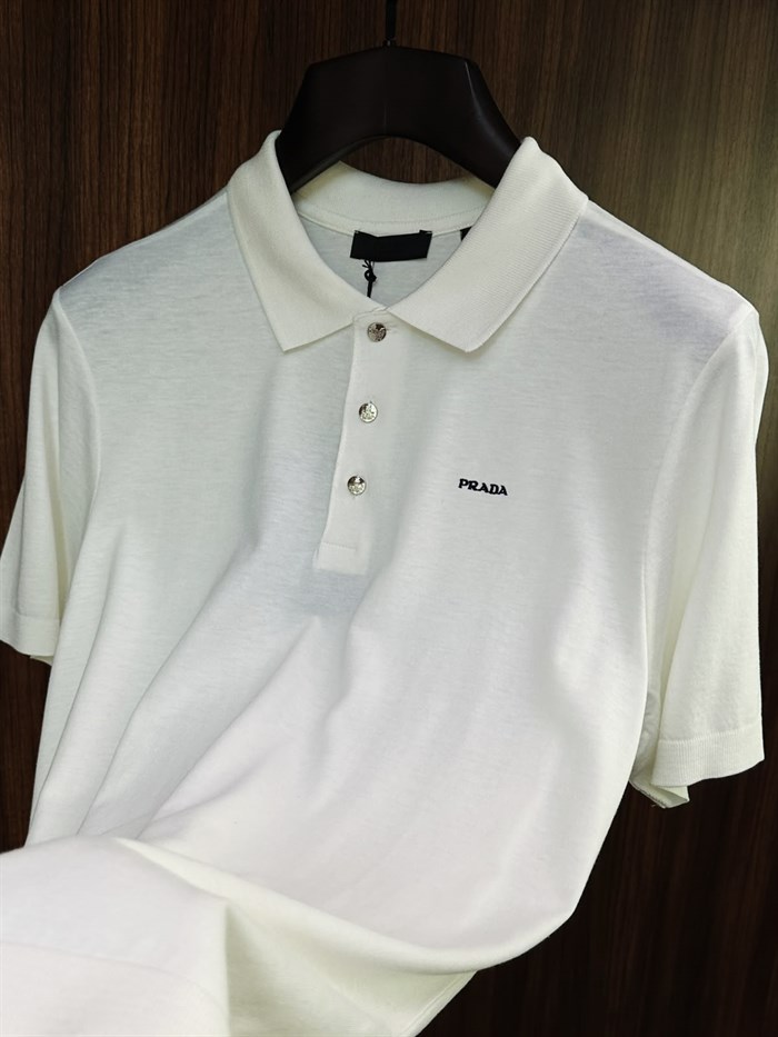 Nakış Logolu Kaşmir Kumaş Yakalı T-Shirt