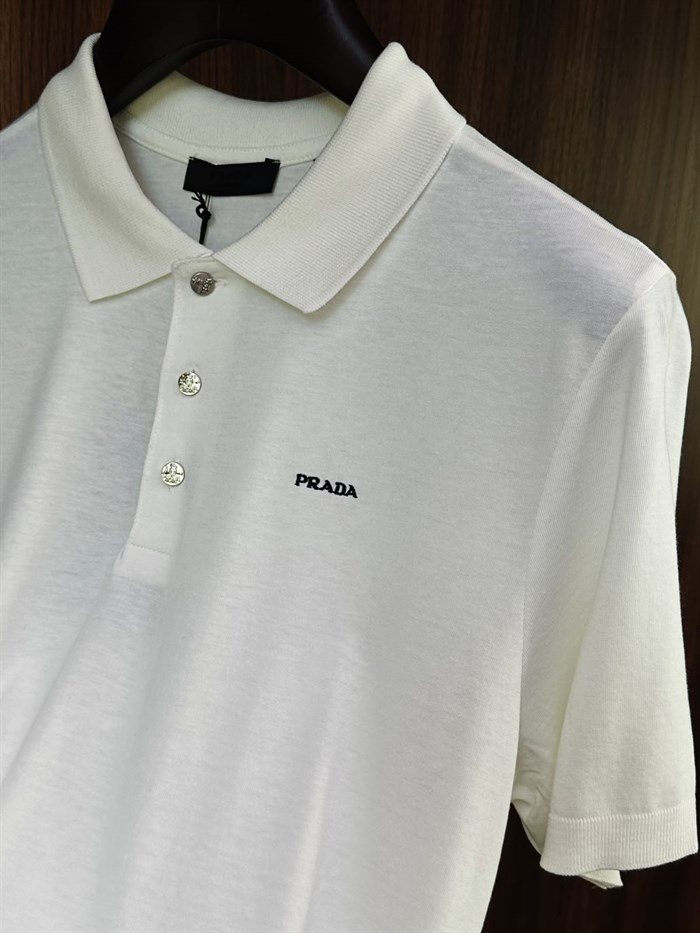 Nakış Logolu Kaşmir Kumaş Yakalı T-Shirt