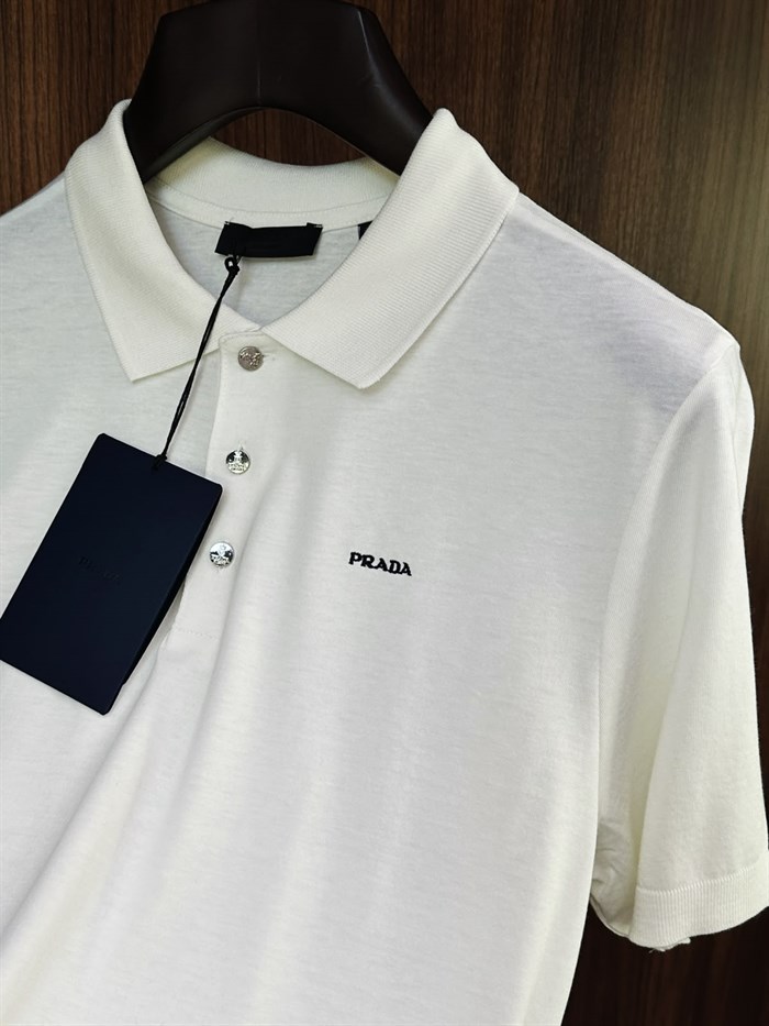 Nakış Logolu Kaşmir Kumaş Yakalı T-Shirt