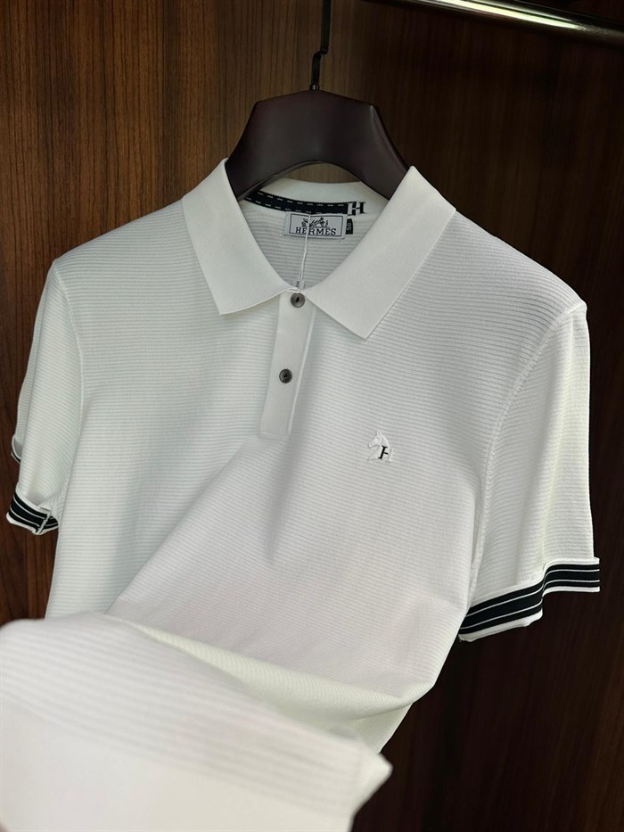 Nakış Logolu Yakalı T-Shirt