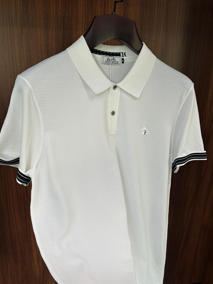 Nakış Logolu Yakalı T-Shirt