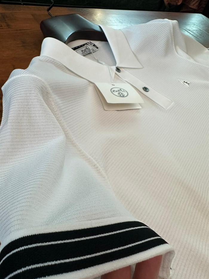 Nakış Logolu Yakalı T-Shirt