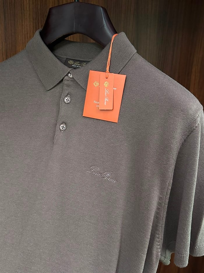 Nakış Marka Yazılı Yakalı T-Shirt